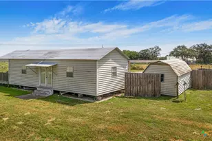240 E Frontage Rd, Victoria, TX 77905 - Photo 14