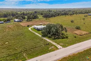 240 E Frontage Rd, Victoria, TX 77905 - Photo 2