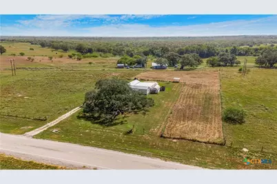 240 E Frontage Road, Victoria, TX 77905 - Photo 10