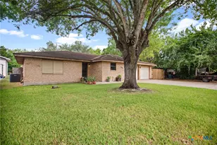 1601 Avalon St, Port Lavaca, TX 77979 - Photo 2