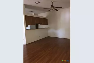 1303 N Bishop Street, San Marcos, TX 78666 - Photo 4