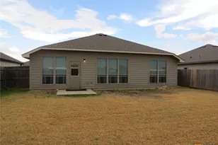 1304 Lakeway Crossing Dr, Temple, TX 76502 - Photo 26