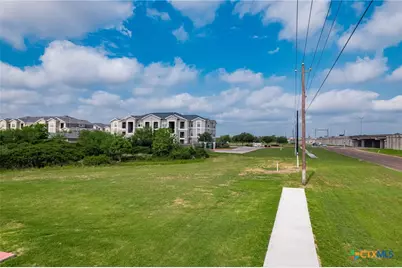 8303 Zac Lentz Parkway, Victoria, TX 77904 - Photo 10