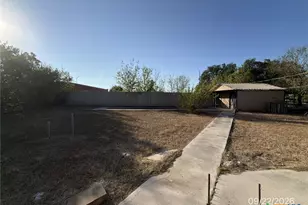 117 W San Saba St, Lometa, TX 76853 - Photo 14