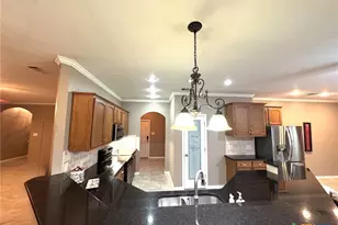 612 River Oaks Dr, Gatesville, TX 76528 - Photo 4