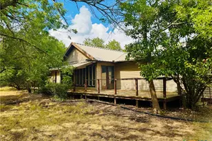 823 Mountain Rd, Gatesville, TX 76528 - Photo 1
