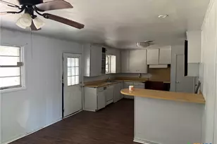 1918 S 17th St, Temple, TX 76504 - Photo 10