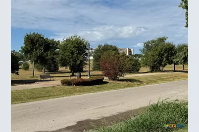 1918 S 17th Street, Temple, TX 76504 - Photo 2