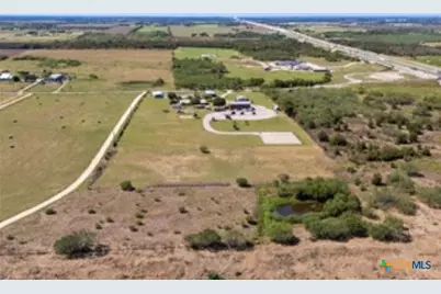 3925 Linne Road, Seguin, TX 78155 - Photo 40