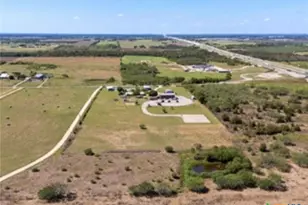 3925 Linne Rd, Seguin, TX 78155 - Photo 40