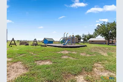 3925 Linne Road, Seguin, TX 78155 - Photo 32