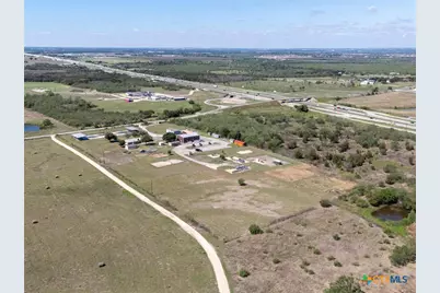 3925 Linne Road, Seguin, TX 78155 - Photo 36