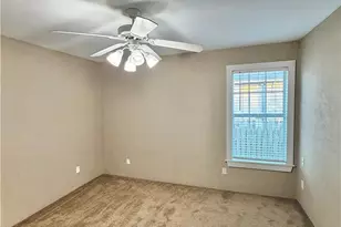 802 S Colorado St, Port Lavaca, TX 77979 - Photo 6