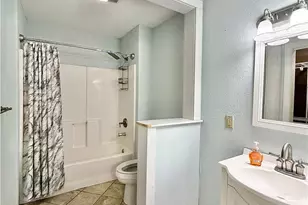 802 S Colorado St, Port Lavaca, TX 77979 - Photo 8