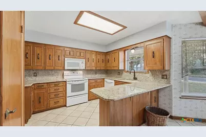 1314 Canary Lane, Seguin, TX 78155 - Photo 10