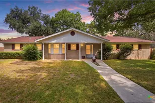 1314 Canary Ln, Seguin, TX 78155 - Photo 1