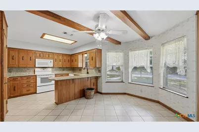 1314 Canary Lane, Seguin, TX 78155 - Photo 8