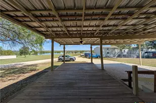 135 Water Hole Ln, New Braunfels, TX 78130 - Photo 6