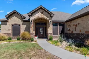 812 Eagle Crst Cv, Salado, TX 76571 - Photo 1