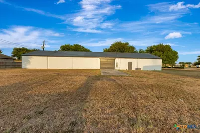 104 Cozzi Circle, Victoria, TX 77901 - Photo 4