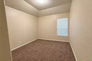 557 Creekside Cir, New Braunfels, TX 78130 - Photo 14