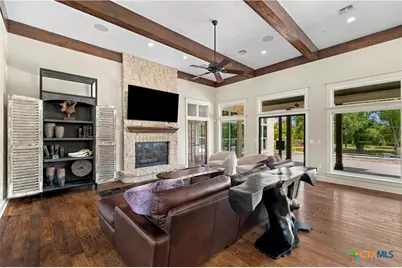 410 Iron Gate, Victoria, TX 77904 - Photo 4