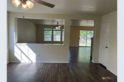 654 San Augustine Boulevard, New Braunfels, TX 78132 - Photo 4