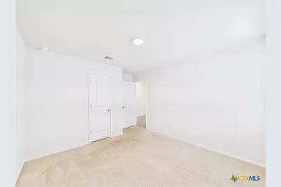 208 Ida Loop, Seguin, TX 78155 - Photo 8
