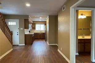 105 Blanco St, San Marcos, TX 78666 - Photo 2