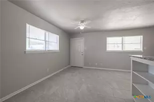 213 E Harrison Ave, Killeen, TX 76541 - Photo 10