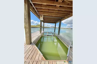 384 E Lago Loop Road, Port Lavaca, TX 77979 - Photo 8