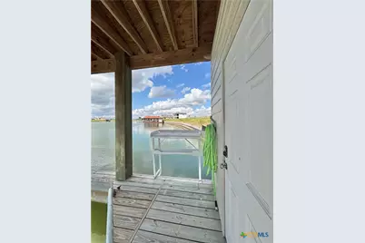 384 E Lago Loop Road, Port Lavaca, TX 77979 - Photo 10