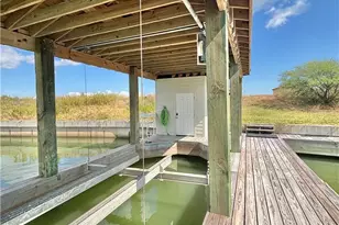 384 E Lago Loop Rd, Port Lavaca, TX 77979 - Photo 1