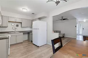1502 Eichen Rd, New Braunfels, TX 78130 - Photo 20