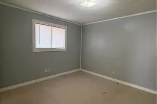 2110 Louise St, Seguin, TX 78155 - Photo 8