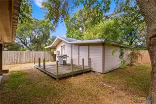815 Briarwood St, Victoria, TX 77904 - Photo 26