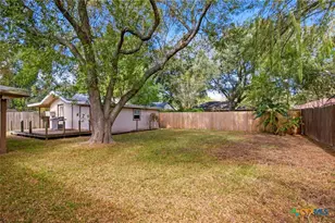 815 Briarwood St, Victoria, TX 77904 - Photo 24