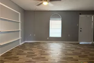 2217 N Guadalupe St, Seguin, TX 78155 - Photo 2