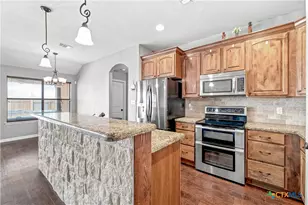 111 San Polo Ct, Victoria, TX 77904 - Photo 6