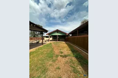 611 Lina Ln, Seguin, TX 78155 - Photo 30