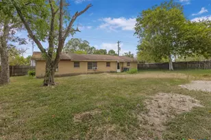 509 S Glendale St, Hallettsville, TX 77964 - Photo 18