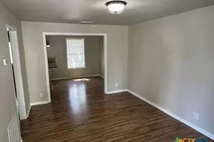 428 Aguila St, Seguin, TX 78155 - Photo 12
