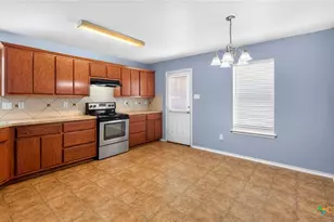 1108 Dixon Cir, Copperas Cove, TX 76522 - Photo 4