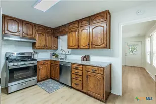 108 S Kings Trail, Little River Academy, TX 76554 - Photo 8