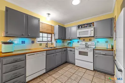 31 Retama Drive, Morgans Point, TX 76513 - Photo 10