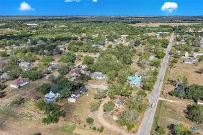 408 Davidson Street, Yoakum, TX 77995 - Photo 38