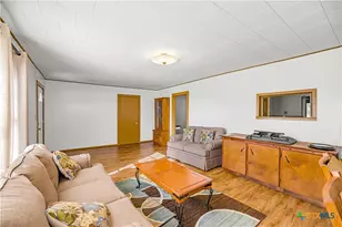 408 Davidson St, Yoakum, TX 77995 - Photo 8