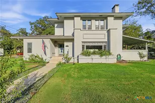 503 S Austin St, Seguin, TX 78155 - Photo 2