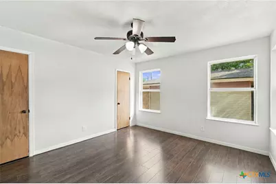 904 Kirk Street, Taylor, TX 76574 - Photo 14