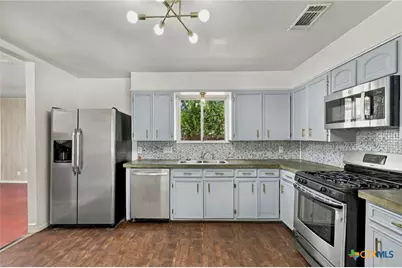 904 Kirk Street, Taylor, TX 76574 - Photo 10